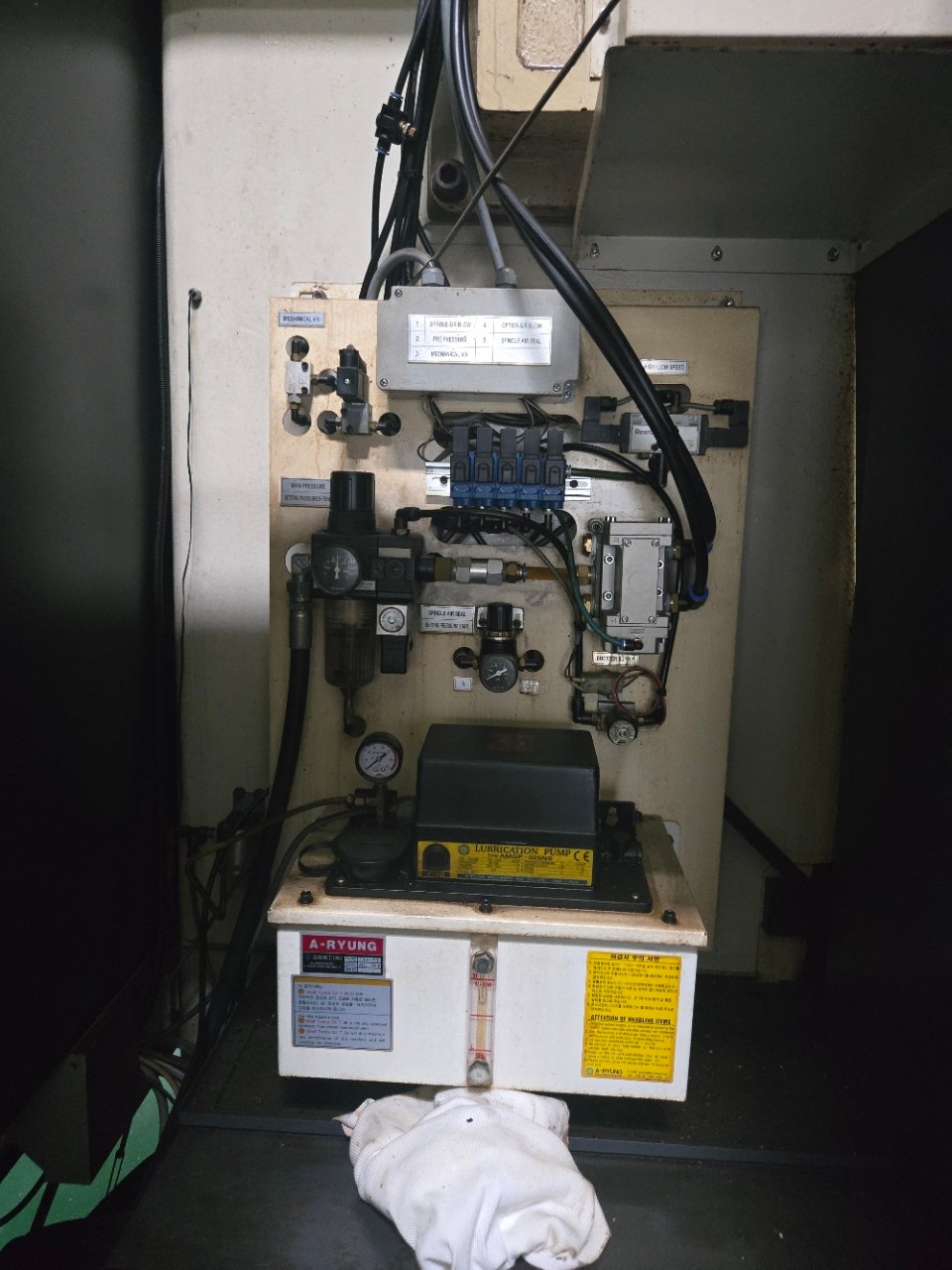 중고 화천 SIRIUS-650(8K) 수직 머시닝센터 2011년 6
