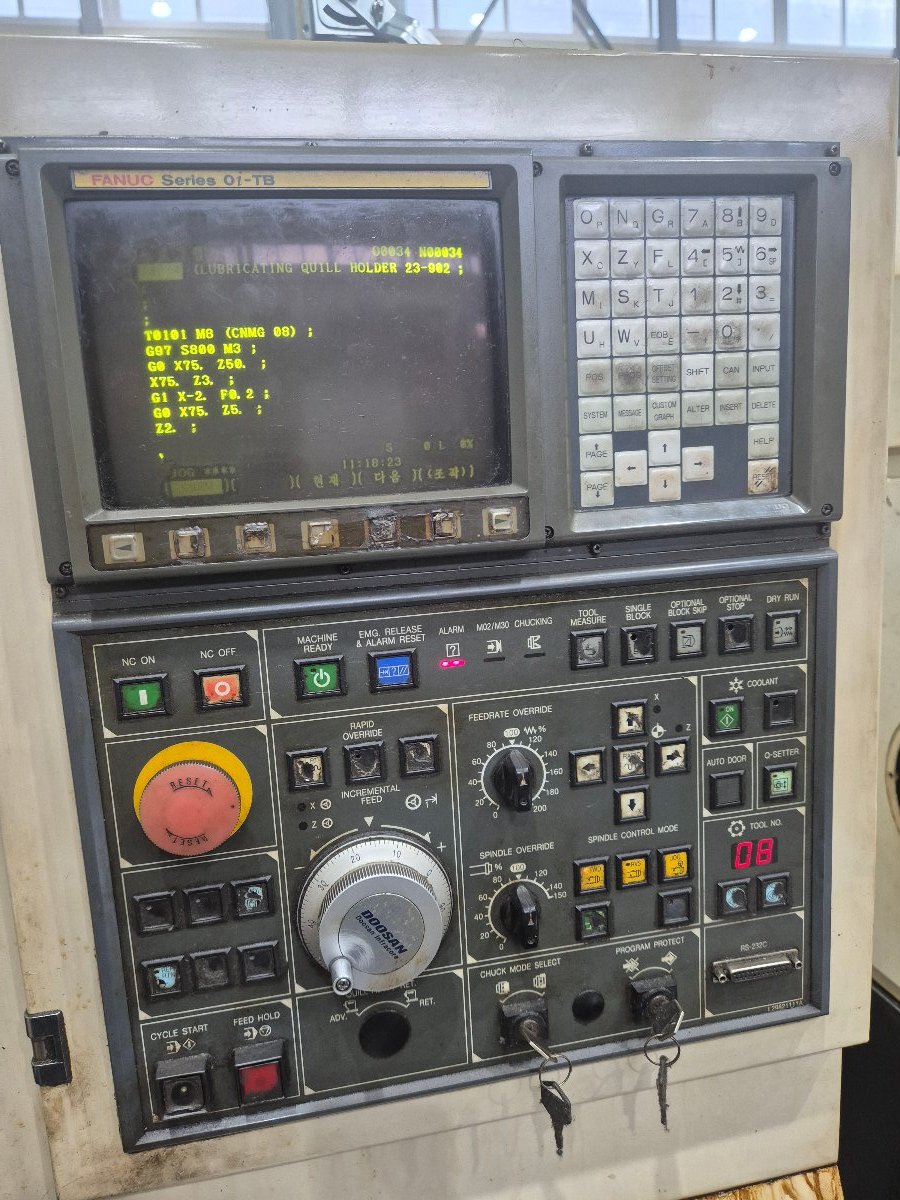 중고 DN솔루션즈 Lynx 220A 수평 CNC선반 2005년 4