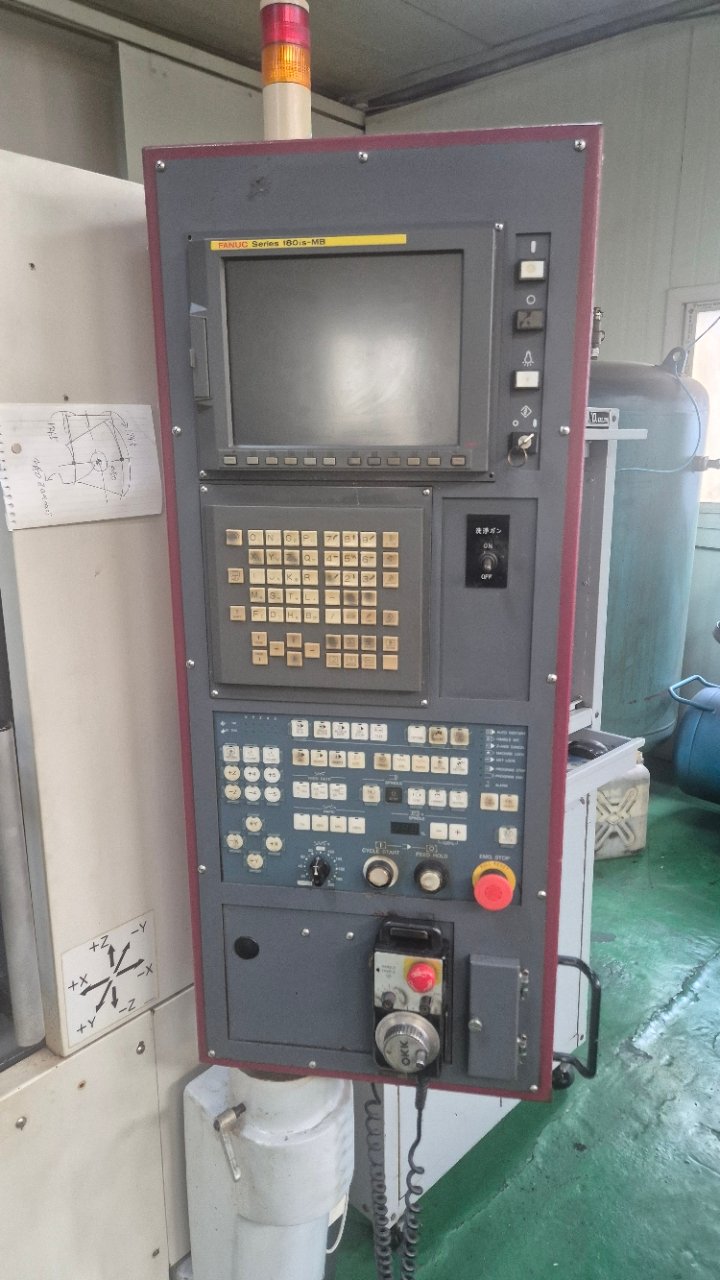 중고 NIDEC VM4-III 수직 머시닝센터 2