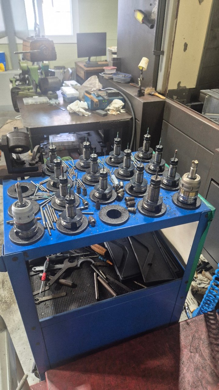 중고 화천 SIRIUS-UL(20K) 수직 머시닝센터 2011년 6