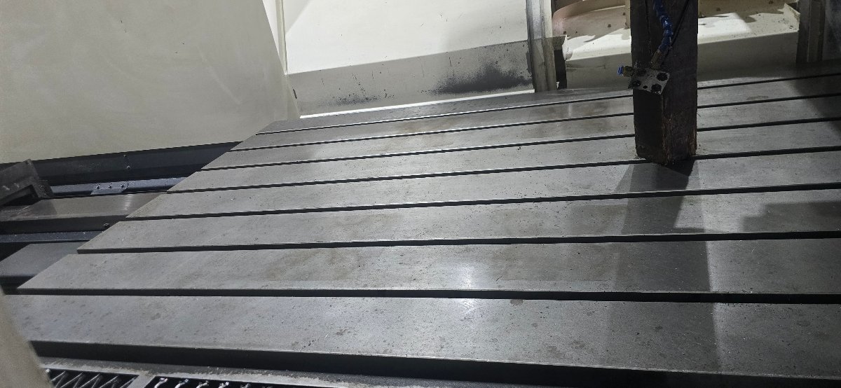 중고 화천 SIRIUS-1250(12K) 수직 머시닝센터 2014년 7